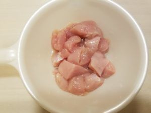 鶏肉を漬ける